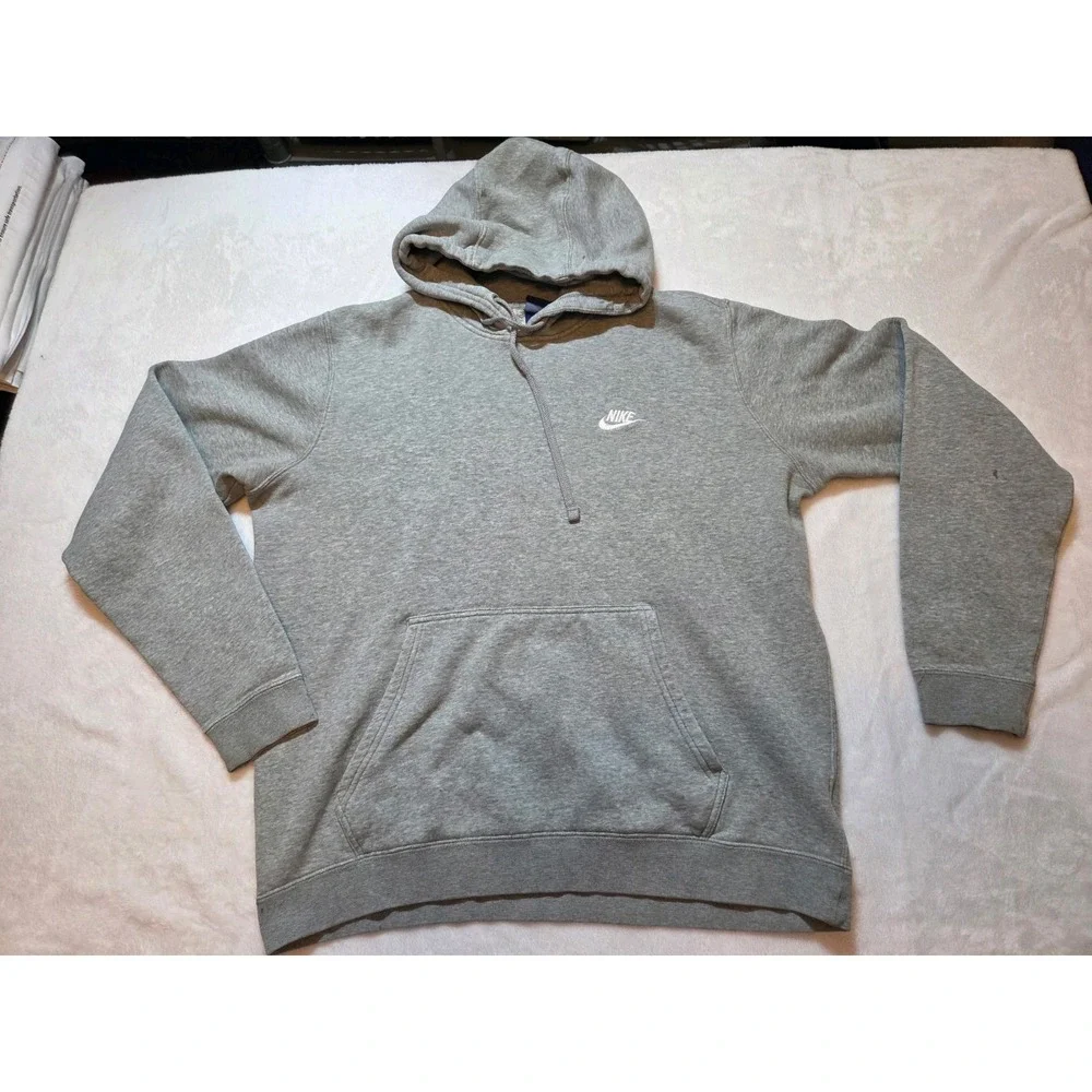 Nike Sportswear Club Fleece Men's Hoodie - Grey/White, Size XL Small Spots
